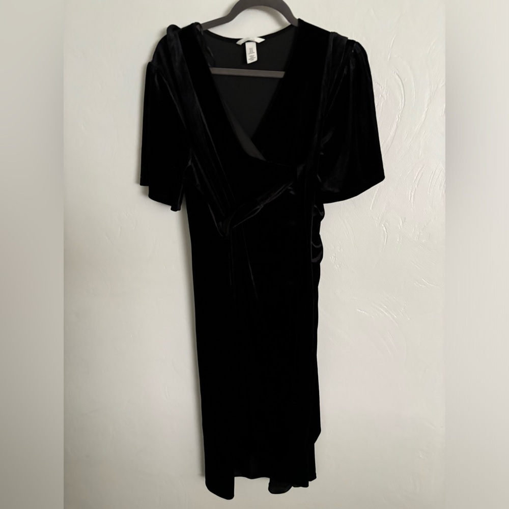 Velvet winter maternity dress